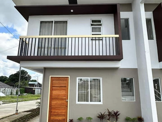 3 Bedroom Townhouse Unit in The Park at Lipa for Sale in Bolbok, Batangas