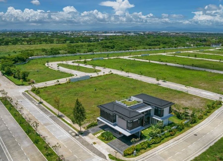 Trava, Malitlit, Santa Rosa, Laguna image 3