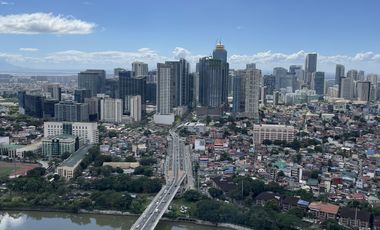 FOR SALE: Corner Penthouse 3BR Unit in Brixton Place, Kapitolyo across BGC, 15M!