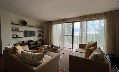 4BR Unit at Tagaytay Highlands, Woodridge Condominium|For Sale