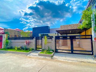 FULLY RENOVATED MODERN DESIGN BUNGALOW HOUSE FOR SALE IN BF INTERNATIONAL