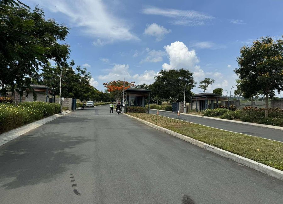 Riomonte, Canlubang, Calamba, Laguna image 2