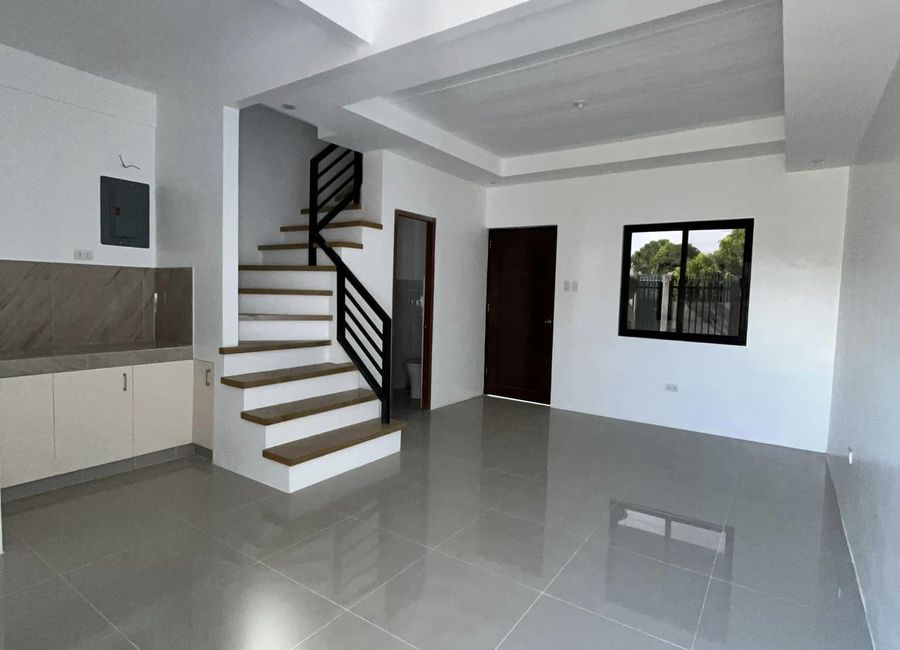 Christian Dior Street, Bloomingdale Homes, Angono, Rizal image 3