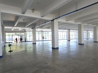 Sta. Rosa Laguna Showroom/Commercial Bldg for Lease (1,300 Sq.M.)
