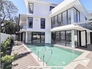 For Lease: Beautiful Modern Contemporary House in Ayala Southvale Las Piñas City
