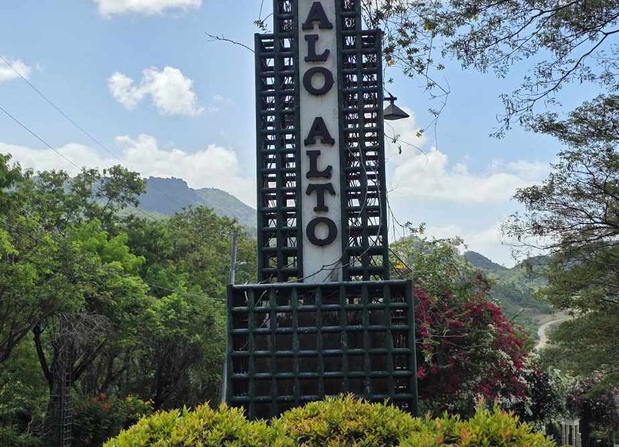 Vera, Palo Alto Executive Village, Baras, Rizal