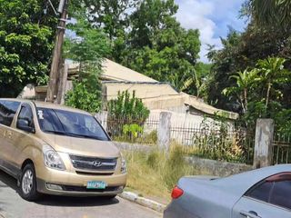 LOT ONLY in MARIKINA CITY / CINCO HERMANOS / near ATENEO / UP / LIBIS area / VIEW