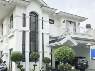 5 Bedroom 5BR House for Rent in Mahogany Place 1, Taguig City