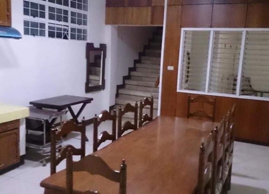 5 Bedroom House for Sale near tourist spots in Pacdal, Baguio City ...