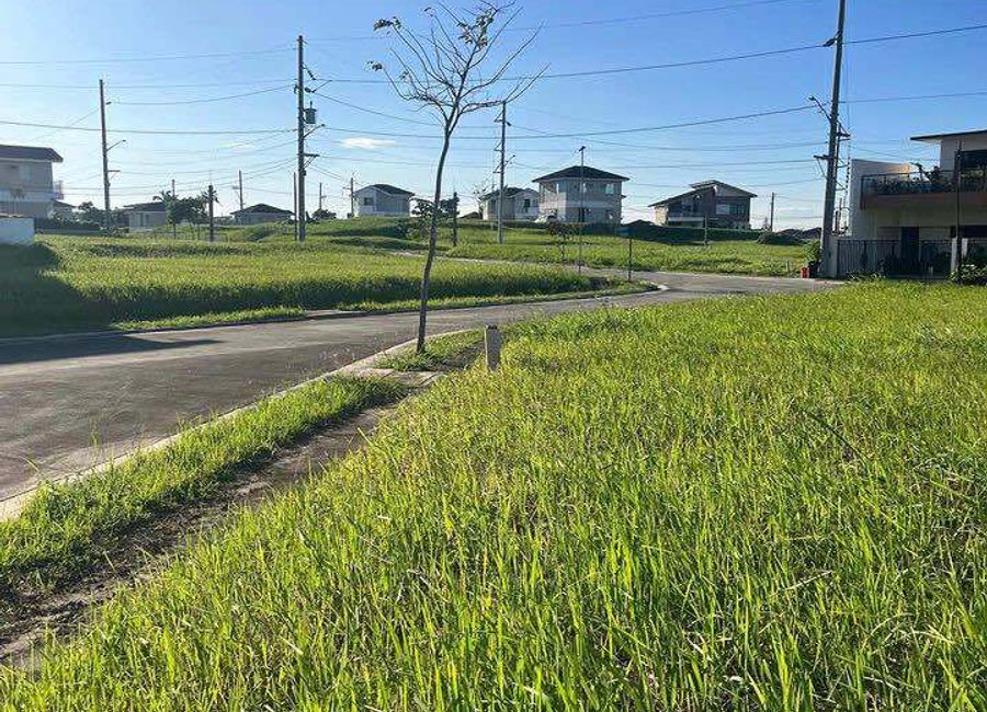 Hillcrest Estates, Canlubang, Calamba, Laguna image 2