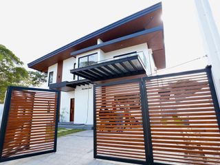 Attractive House and Lot for Sale Orchard Residential Estate Golf and Club