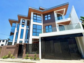 FOR SALE: 5 BEDROOMS ELEGANT DESIGN HOUSE IN GREENWOODS EXECUTIVE VILLAGE PASIG