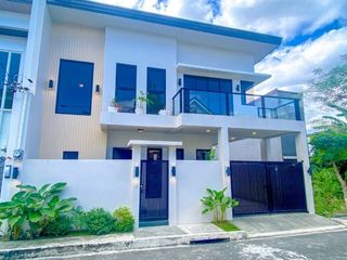 FOR SALE: AFFORDABLE MODERN DESIGN HOUSE IN GREENWOODS EXECUTIVE VILLAGE PASIG