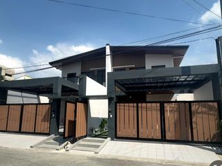 STUNNING MODERN DUPLEX DESIGN HOUSE IN PARANAQUE