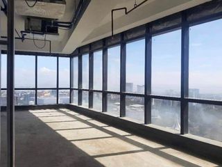 SACRIFICE SALE BRAND NEW 35 sqm Office UNIT WITH PARKING in Parkway Corporate Center, Alabang, Muntinlupa