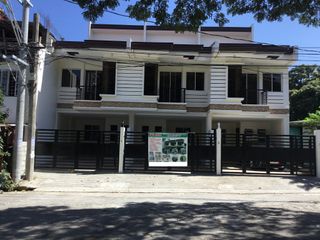 For Sale 3 Storey with Mezzanine Residential Townhouses at Parañaque