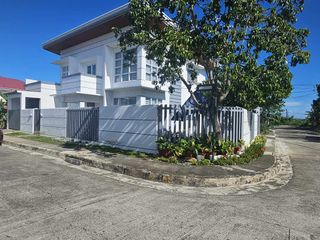 For Sale Well-Built Home on a Corner Lot at an Exclusive Subdivision in Jaro, IC