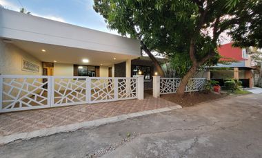 For Sale 4 Bedroom House and Lot in BF Homes at Parañaque City