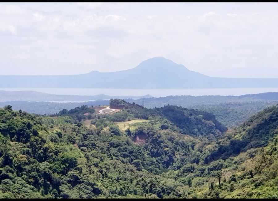 Tagaytay-Nasugbu Road, Amuyong, Laurel, Batangas image 2