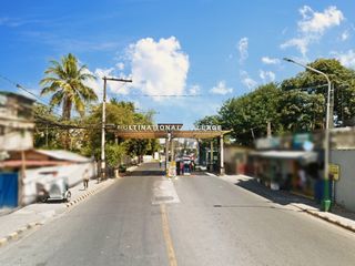 For Lease: House in Parañaque City at Multinational Village