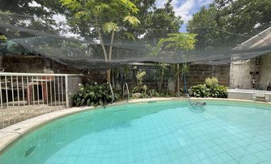 FOR SALE 5BR Old House & Lot With Swimming Pool in White Plains, Quezon City
