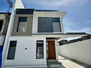 Model House for Sale in BF Homes Parañaque 5br townhouse in a gated community