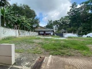 FOR SALE - COMMERCIAL LOT w/ Building
