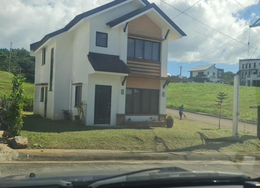 Villa Montserrat Avenue, San Juan, Taytay, Rizal