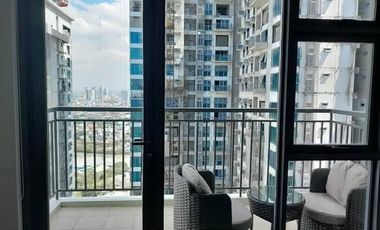 RFO 2BR w/ Balcony & Parking FOR SALE at Solstice Condominium Circuit Makati