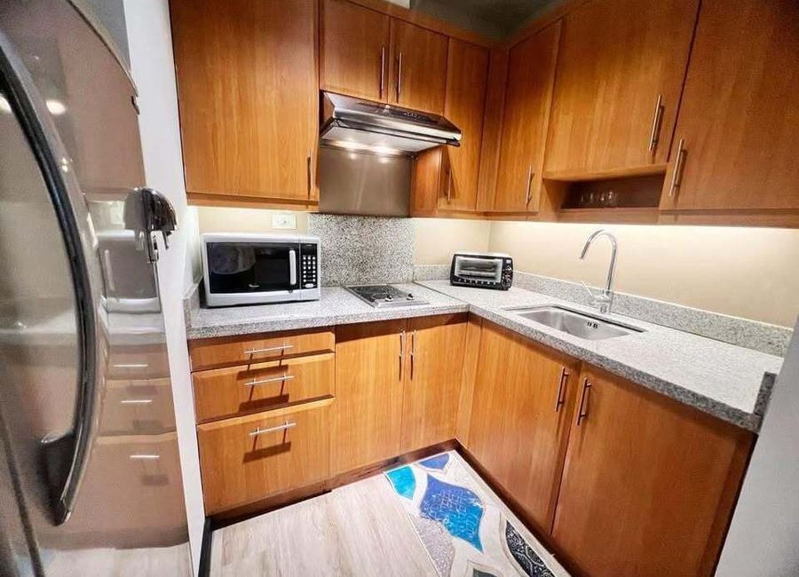 BGC Condo For Sale Studio w/ 1Parking Fairways Tower Newly Interior ...