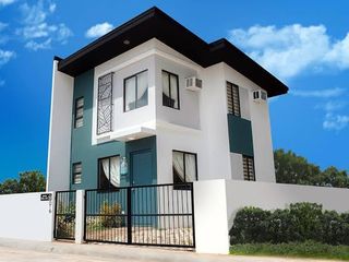 Phrist Unna "Single Attached" Calamba, Laguna