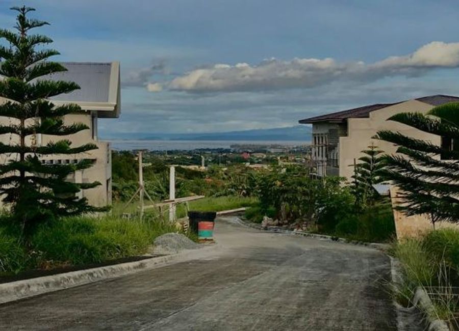 Mont Blanc Street, South Peak, San Antonio, San Pedro, Laguna image 2
