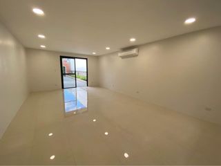 PN55585 House Rent BGC Taguig!