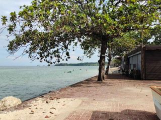 Beachfront Lot in Calatagan