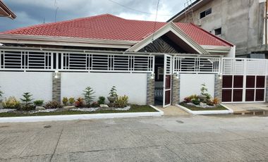 ✨Newly Renovated House and Lot for sale or for rent with 4 bedrooms and pool✨