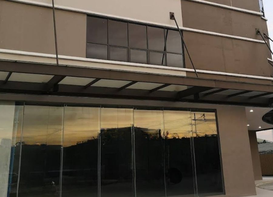 Ground Floor Commercial Retail Space for Rent near Vista Place Taguig ...