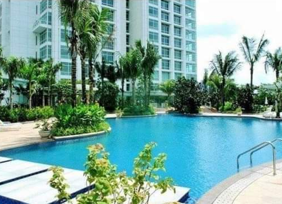 3BR Condominium Unit plus Den for Rent at One Roxas Triangle, Paseo De ...