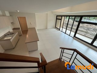 For Sale: 3BR Garden Bi-Level at East Bay