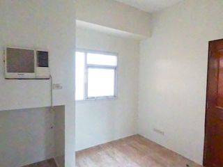 RFO Furnished 3BR w/ Balcony & Parking FOR SALE at One Gateway Place Mandaluyong