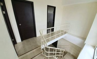 For Sale: Bi Level Unit Penthouse Along C5 Road Pasig near BGC