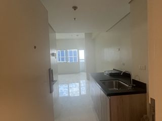 STUDIO UNIT IN 100 WEST, MAKATI CITY, 26SQM