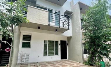 For Sale: House in Multinational Village, Parañaque City
