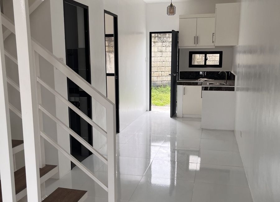 Fronte Street, Village East Executive Homes, Cainta, Rizal