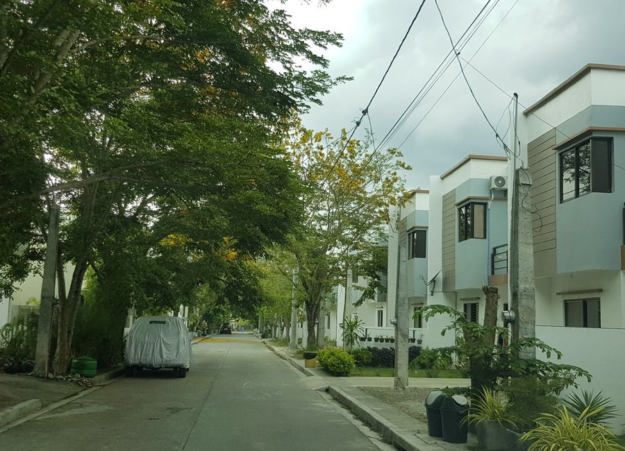 Mamplasan, Biñan, Laguna image 2