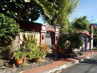 Old House for Sale in Alabang Hills Village Lot Area 528 sq.m