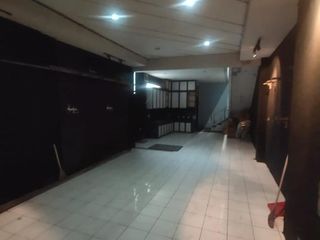 Dijual cepat Ruko 3 lantai bagus di Jalan Kebon Jati