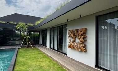 VILLA CANGGU PADANG LINJONG BRAND NEW VILLA