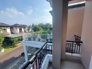 Di Sewakan Rumah Nyaman Di Delatinos Pusat Kota BSD