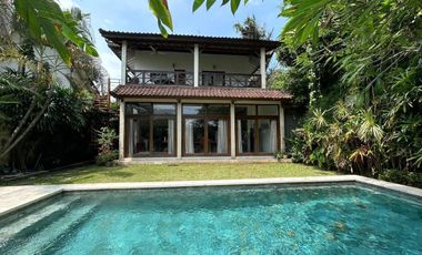 DIJUAL VILLA DEKAT CANGGU KUTA BADUNG