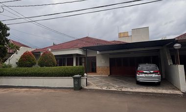 Dijual Rumah Luas Cipete, Pool, SHM, 1 Lantai, Akses Mudah